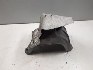 18590750 – 8K0199308CH – Motorsteun