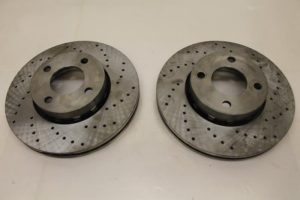 17794996 – 895615301B – Front brake disc