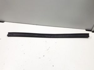 18672568 – 80A839479 – Portierrubber 4Deurs links-achter