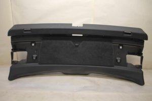 17801953 – 4F9867979SQA – Tailgate trim