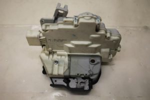 17797440 – 4F0839015A – Türschlossmechanik 4-türig links hinten