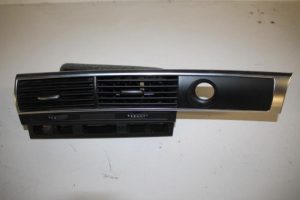 17801980 – 4F2820951GH77 – Luchtrooster Dashboard