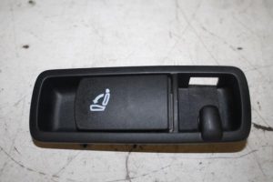 17816743 – 8P78856944PK – Rücksitz Schloss