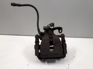 18581102 – 8E0615423H – Remklauw (Tang) links-achter