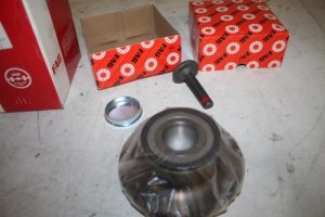 17824865 – 1T0598611B – Rear wheel bearing