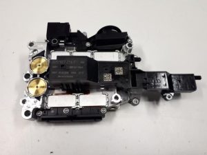 19437403 – 8K9927156B – Automatic gearbox computer