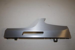 17817609 – 4M1853191LQY9 – Dashboard sierlijst