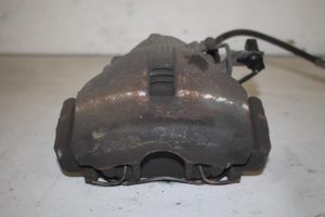 17827556 – 8E0615124A – Remklauw (Tang) rechts-voor