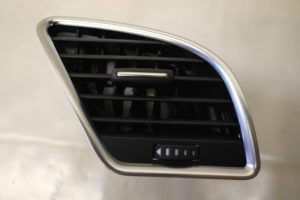 17801454 – 8T1820902CWVF – Luftgitter Armaturenbrett