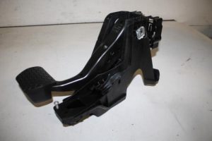 17828445 – 5Q1723058BN – Brake pedal