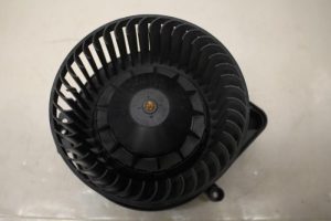 17796234 – 8E2820021E – Heizung Belüftungsmotor