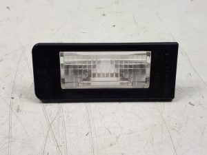22048510 – 8N0943021A – Kenteken Verlichting