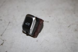 17830740 – 8K0959831BV10 – Schalter Heckklappe