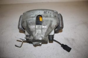 17806739 – 8E0615124A – Remklauw (Tang) rechts-voor