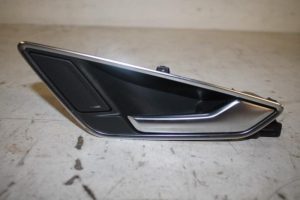 17816925 – 81A837020C4PK – Portiergreep 4Deurs rechts-voor