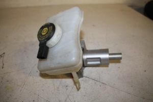 17813855 – 8K0611021A – Hoofdremcilinder