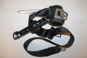 17789582 – 8D0857706V04 – Veiligheidsgordel rechts-voor