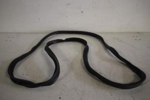 17810564 – 4G8827705B – Achterkleprubber