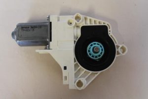 17791235 – 8K0959802A – Raammotor Portier