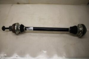 17795936 – 8R0501203C – Aandrijfas links-achter