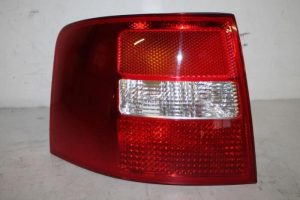 17812258 – 4B9945095F – Achterlicht links
