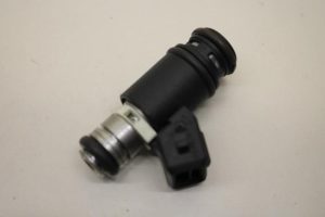 17798186 – 021906031B – Injector (benzine injectie)