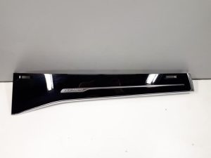 19393407 – 4M8857720FV58 – Dashboard sierlijst