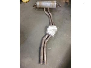 21128279 – 4M8253078BK – Uitlaat Midden+Einddemper