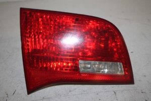 17811865 – 4F9945093 – Achterlicht links