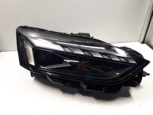 20228990 – 8W6941086D – Koplamp rechts