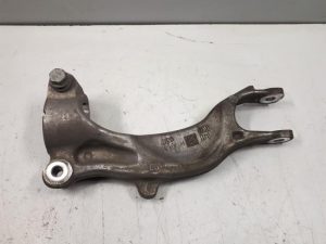 22037635 – 8W0413037H – Schokdempervork links-voor