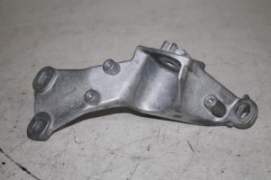 17808099 – 4H0399114E – Gearbox mount