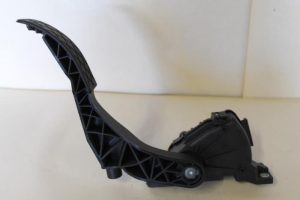 17790922 – 8Z1721523D – Gaspedaal