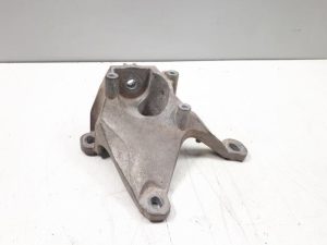 21278940 – 4H0399113E – Gearbox mount