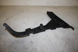 17823281 – 8R0807453B – Bumpersteun links-achter