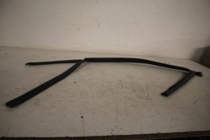 17807582 – 8R0837440G – Portierrubber 4Deurs rechts-voor