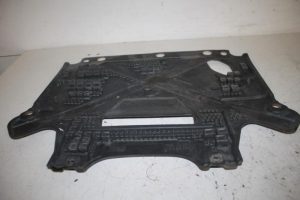 17815253 – 8K2863822L – Beschermplaat bodem