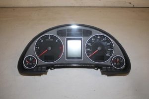 17827442 – 8E0920982M – Instrumentenbrett