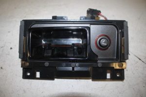 17806921 – 4G0857951A4PK – Aschenbecher vorne