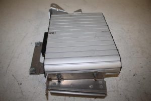 17812084 – 4E0910465B – Radio amplifier