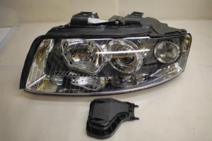 17800835 – 8E0941029C – Koplamp links