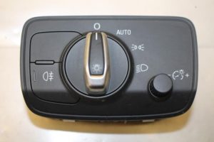 17798572 – 8V0941531K5PR – Licht Schakelaar