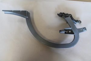 17791392 – 4G5827301B – Tailgate hinge