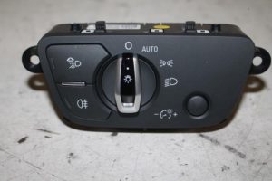 17814387 – 4M0941531AA5PR – Licht Schakelaar