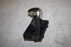 17812397 – 4G2713139MXBA – Versnellingspook