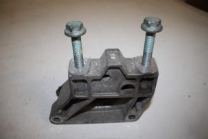 17830455 – 1K0199111E – Motorsteun