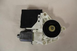 17788006 – 8P0959802E – Door window motor