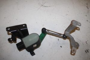 17824146 – 8J0941308A – Xenon hoogteregelaar