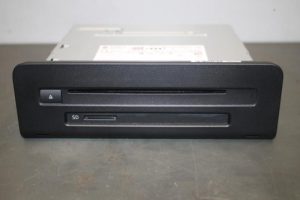 17820752 – 8W0035824E – Multi-media control unit