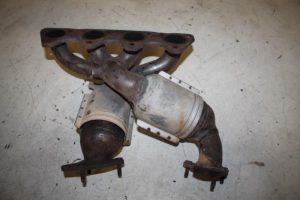 17824680 – 06F253031AC – Exhaust manifold + catalyst